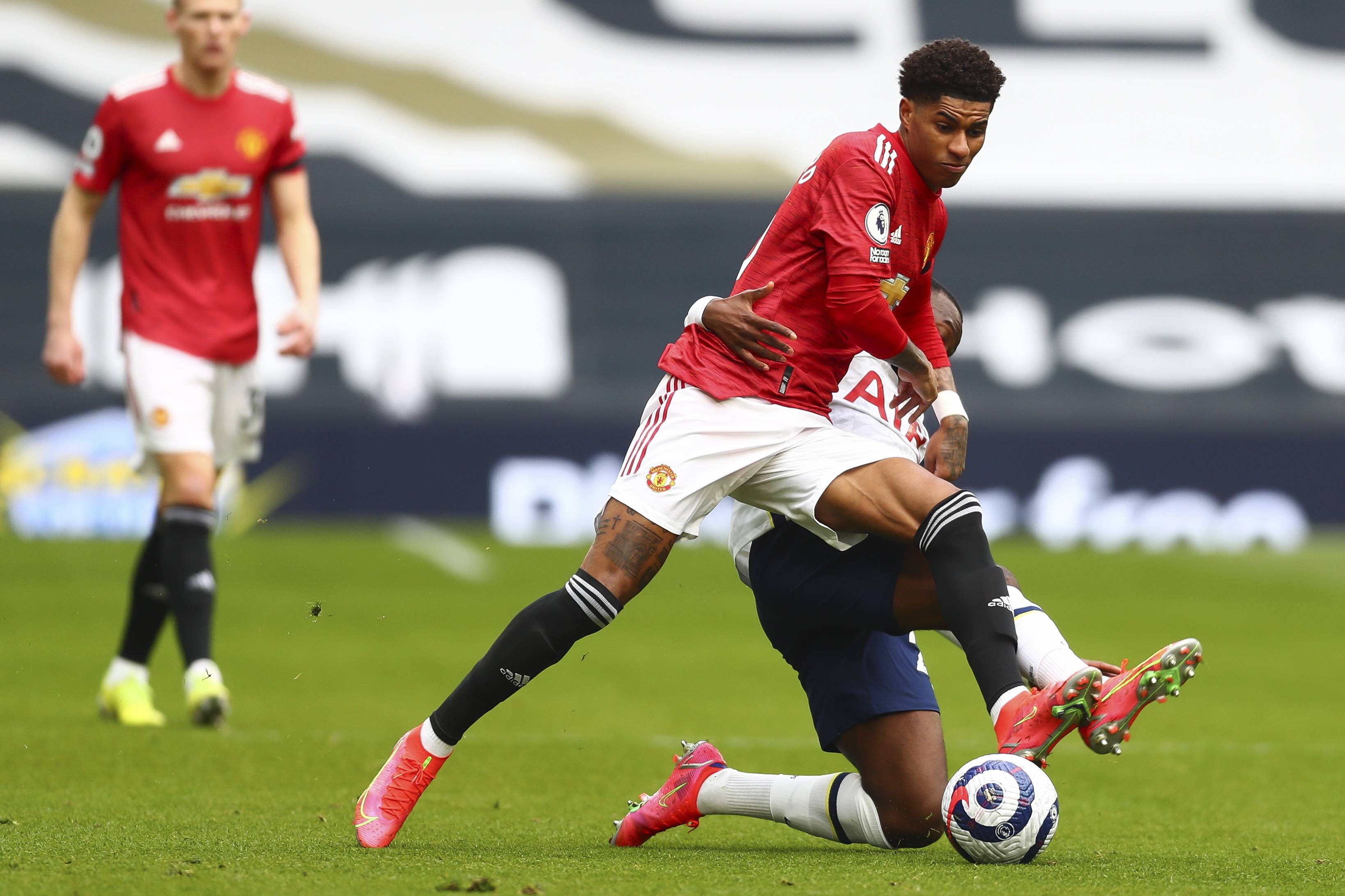 拉能在激烈 拉能在激烈